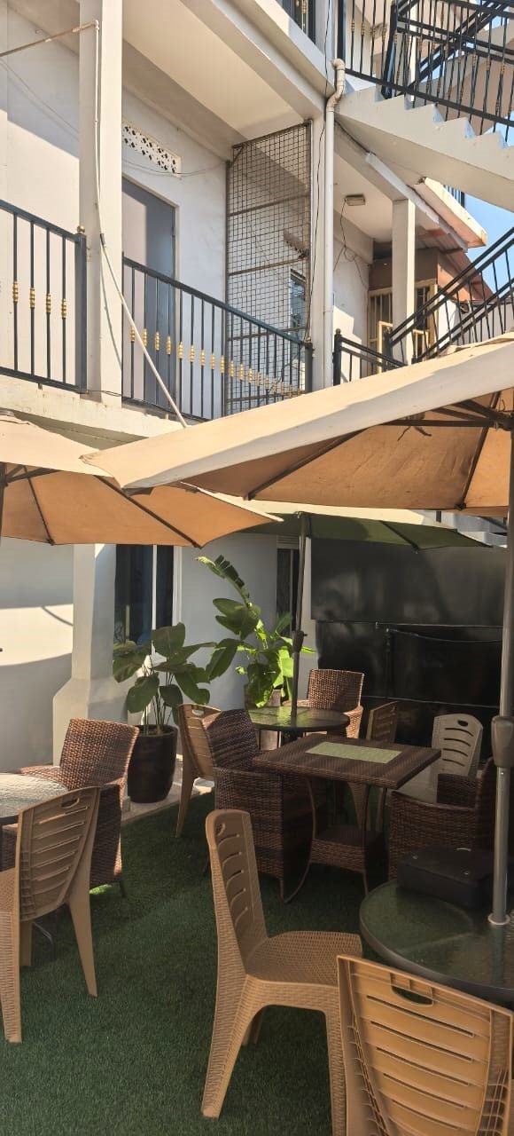 Garden lounge and outdoor sitting area