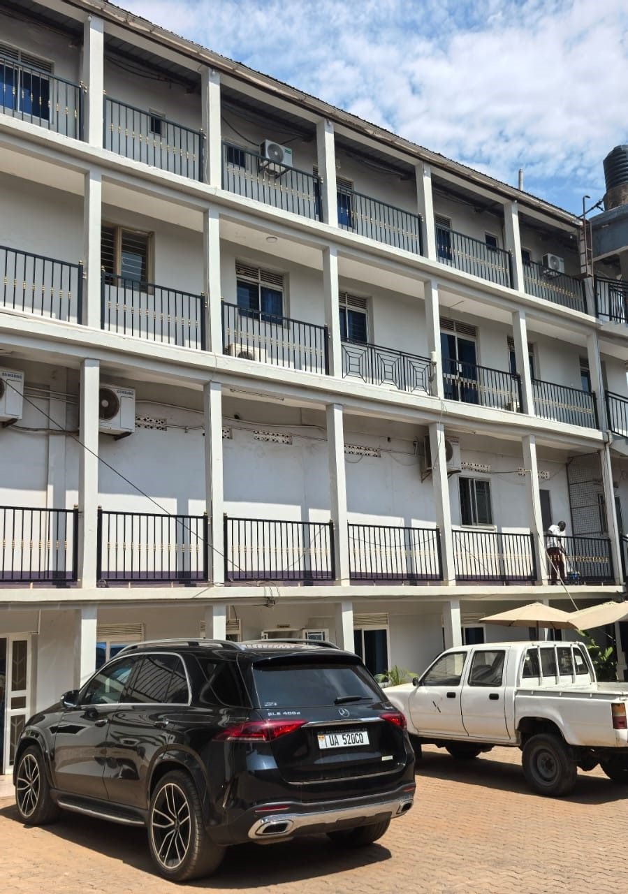 Room balconies over the courtyard
