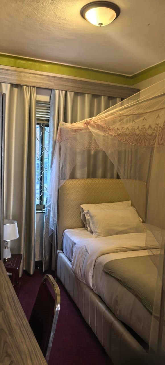 Classic room with canopy bed