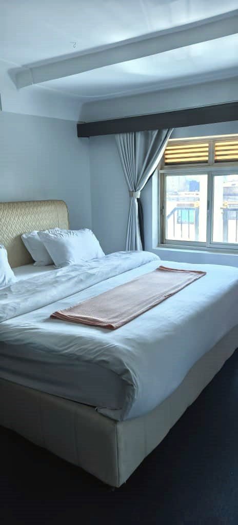 Deluxe room with balcony window